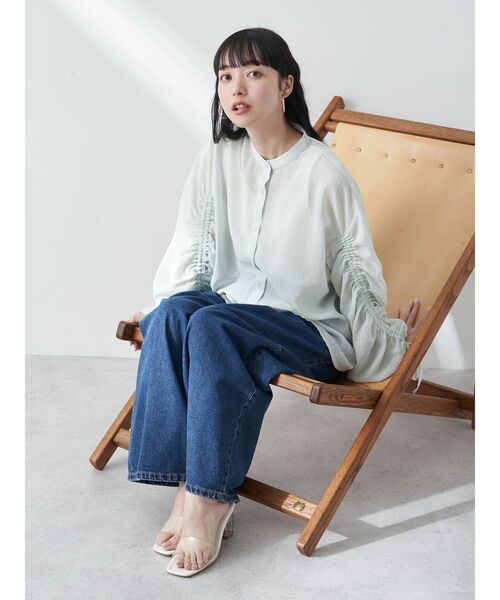 earth music&ecology(アースミュージックアンドエコロジー)の「ドロストスリーブシアーシャツ(シャツ/ブラウス・レディース・オフホワイト/ライトブルー/イエロー/ミント・FREE)」の19枚目の写真