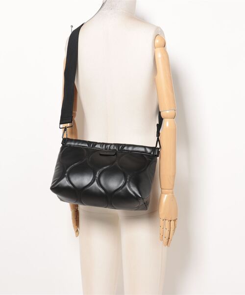 Paradise Picnic（パラダイスピクニック）の「LEVERNIS　キルティングクラッチ（クラッチバッグ・レディース・ブラック・FREE）」の5枚目の写真