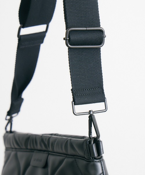 Paradise Picnic（パラダイスピクニック）の「LEVERNIS　キルティングクラッチ（クラッチバッグ・レディース・ブラック・FREE）」の14枚目の写真