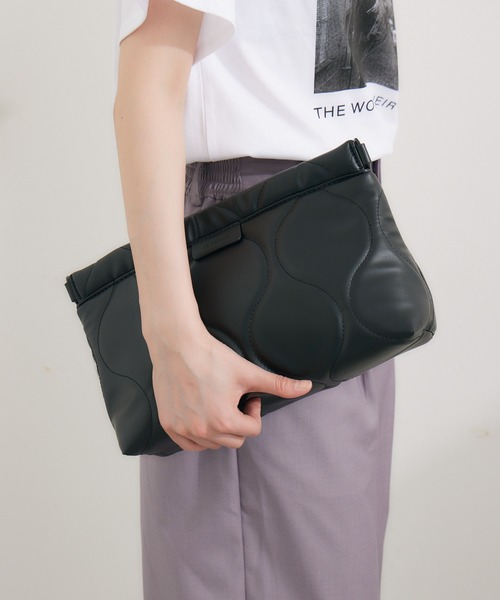 Paradise Picnic（パラダイスピクニック）の「LEVERNIS　キルティングクラッチ（クラッチバッグ・レディース・ブラック・FREE）」の22枚目の写真