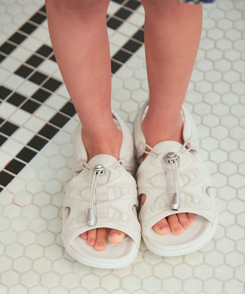 GERRY（ジェリー）の「【KIDS】【GERRY/ジェリー別注】アジャストスピンドルスニーカーサンダル/リンクコーデ（サンダル・キッズ・キナリ/ブラック・20/19/22/21）」の2枚目の写真