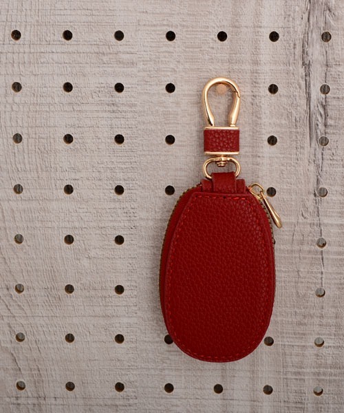 TONE SELECT GOODS（トーンセレクトグッズ）の「【float】シンプル ラウンド キーケース 【7色展開】(チェーン付き)（キーケース/キーアクセサリー・レディース・ダークブラウン/ピンク/レッド/ブラック/ベビーピンク/ライトブラウン/ワインレッド・FREE）」の7枚目の写真