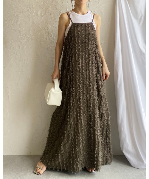 She's Closet(シーズクローゼット)の「ロング丈カットフリンジジャガードキャミワンピース(ワンピース・レディース・ブラウン/アイボリー/ブラック・FREE)」の4枚目の写真