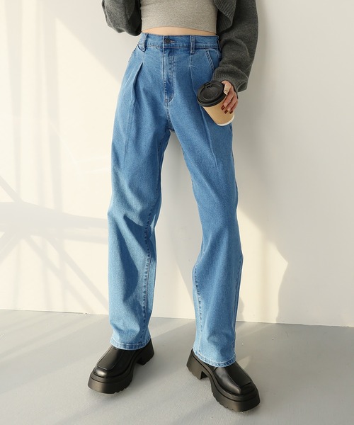 Doula Doula（ドゥーラドゥーラ）の「タックワイドデニムパンツ（デニムパンツ・レディース・ブルー/ライトブルー/インディゴブルー・S/M/L）」の3枚目の写真