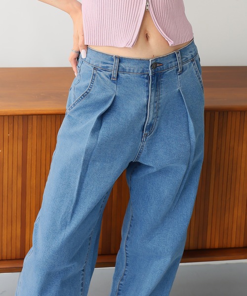 Doula Doula（ドゥーラドゥーラ）の「タックワイドデニムパンツ（デニムパンツ・レディース・ブルー/ライトブルー/インディゴブルー・S/M/L）」の12枚目の写真