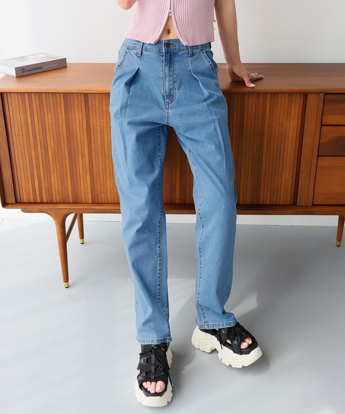 Doula Doula（ドゥーラドゥーラ）の「タックワイドデニムパンツ（デニムパンツ・レディース・ブルー/ライトブルー/インディゴブルー・S/M/L）」の13枚目の写真