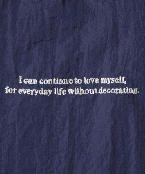 MUHET(ミュエータ)の「Vネックナイロントップス(Tシャツ/カットソー・レディース・レッド/チャコールグレー/ネイビー・MEDIUM/X-LARGE)」の15枚目の写真