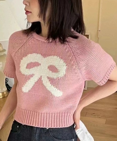 .KOM(ドットコム)の「A'GEM/9 × .kom 『.KOM/ドットケーオーエム』リボンニット 半袖(Tシャツ/カットソー・レディース・ピンク/アイボリー/グレー・FREE)」の2枚目の写真