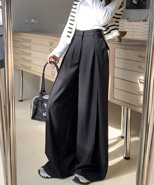 c.u.l(シーユーエル)の「ハイウエストパンツ ドレープルーズスラックス culw710(スラックス・レディース・ブラック/グレー/ブラウン・L/M)」の7枚目の写真