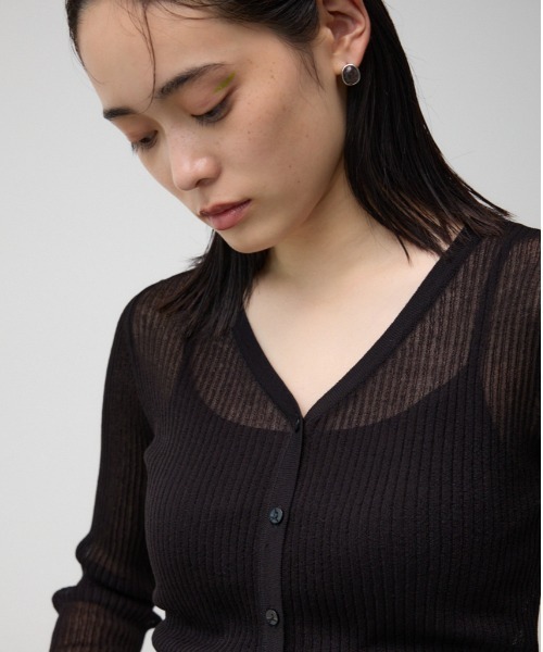 AZUL by moussy（アズールバイマウジー）の「シアーリブショートカーデ（カーディガン/ボレロ・レディース・グレー/レッド/ブラック/ライトブルー・FREE）」の2枚目の写真