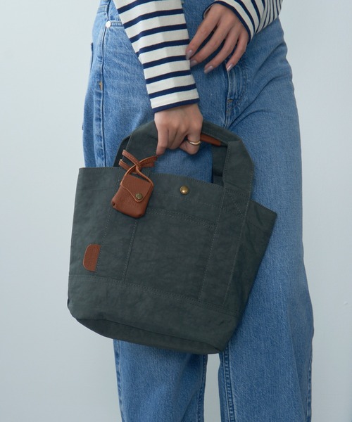 toleur（トーラ）の「【toleur】ウォッシュナイロントート 11948 ※（トートバッグ・レディース・ベージュ/ダークグレー/ブラック/カーキ・FREE）」の11枚目の写真