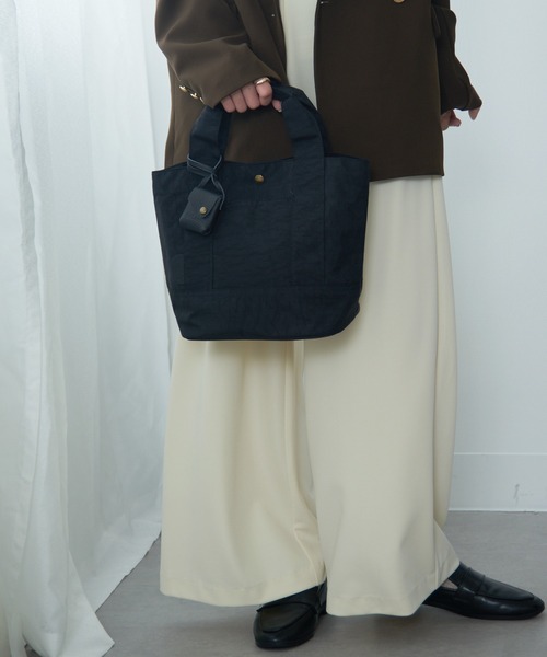 toleur（トーラ）の「【toleur】ウォッシュナイロントート 11948 ※（トートバッグ・レディース・ベージュ/ダークグレー/ブラック/カーキ・FREE）」の6枚目の写真