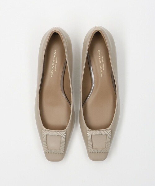 green label relaxing（グリーンレーベルリラクシング）の「スクエアバックル パンプス（3cmヒール）-晴雨兼用-（パンプス・レディース・ベージュ/ブラック・25cm/25.5cm/24.5cm/22cm/22.5cm/23cm/23.5cm/24cm）」の6枚目の写真