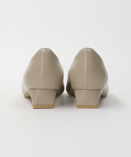 green label relaxing（グリーンレーベルリラクシング）の「スクエアバックル パンプス（3cmヒール）-晴雨兼用-（パンプス・レディース・ベージュ/ブラック・25cm/25.5cm/24.5cm/22cm/22.5cm/23cm/23.5cm/24cm）」の10枚目の写真