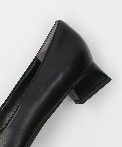 green label relaxing（グリーンレーベルリラクシング）の「スクエアバックル パンプス（3cmヒール）-晴雨兼用-（パンプス・レディース・ベージュ/ブラック・25cm/25.5cm/24.5cm/22cm/22.5cm/23cm/23.5cm/24cm）」の17枚目の写真