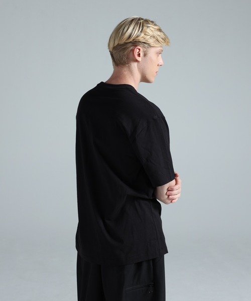 Y-3（ワイスリー）の「M REG SS TEE（Tシャツ/カットソー・メンズ・ブラック・X-SMALL/SMALL/MEDIUM/LARGE/X-LARGE/XX-LARGE）」の5枚目の写真
