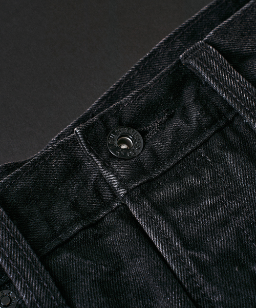 Levi's(リーバイス)の「Levi’s(リーバイス) 30th 別注 501(R) BLACK L26(デニムパンツ・メンズ・ブラック・44/40)」の6枚目の写真