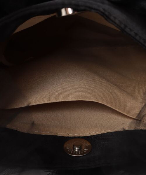 LA VORAGINE（ラ ヴォラジネ）の「全体チュールフリル　大人可愛いハンドバッグ（ハンドバッグ・レディース・ホワイト/ベージュ/ブラック/グレー・FREE）」の7枚目の写真