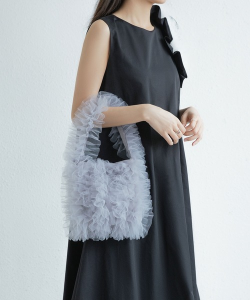 LA VORAGINE（ラ ヴォラジネ）の「全体チュールフリル　大人可愛いハンドバッグ（ハンドバッグ・レディース・ホワイト/ベージュ/ブラック/グレー・FREE）」の3枚目の写真