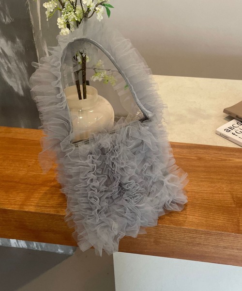 LA VORAGINE（ラ ヴォラジネ）の「全体チュールフリル　大人可愛いハンドバッグ（ハンドバッグ・レディース・ホワイト/ベージュ/ブラック/グレー・FREE）」の13枚目の写真