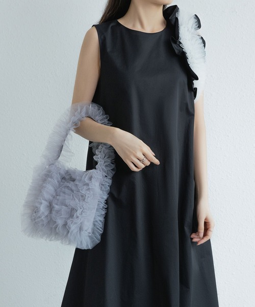 LA VORAGINE（ラ ヴォラジネ）の「全体チュールフリル　大人可愛いハンドバッグ（ハンドバッグ・レディース・ホワイト/ベージュ/ブラック/グレー・FREE）」の20枚目の写真