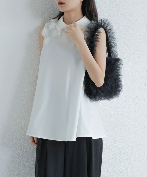 LA VORAGINE（ラ ヴォラジネ）の「全体チュールフリル　大人可愛いハンドバッグ（ハンドバッグ・レディース・ホワイト/ベージュ/ブラック/グレー・FREE）」の21枚目の写真