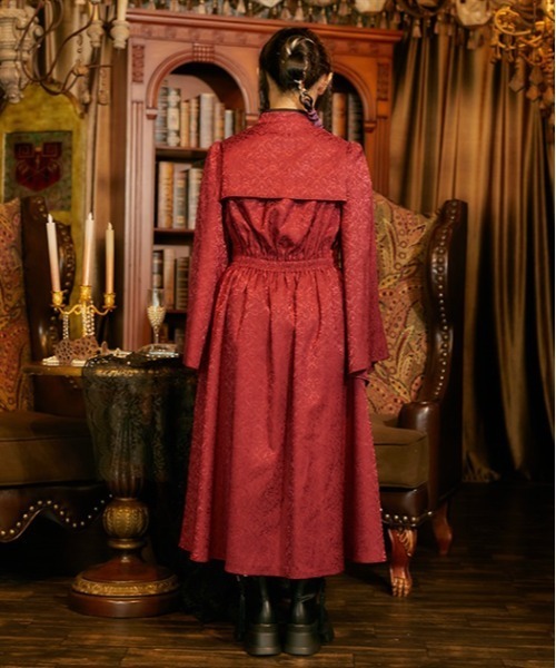 axes femme POETIQUE（アクシーズファムポエティック）の「チャイナスリット袖ロングワンピース（ワンピース・レディース・グリーン/ブラック/ワイン・MEDIUM）」の5枚目の写真