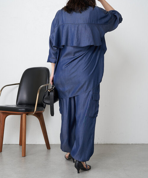 Jena espace merveilleux(ジェナ エスパスメルヴェイユ)の「テンセルバックラッフルシャツ(シャツ/ブラウス・レディース・ブルー/ブルー系その他・FREE)」の6枚目の写真