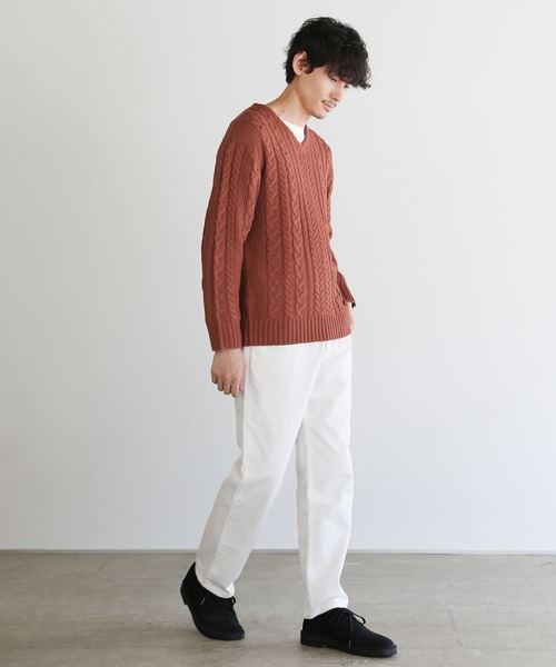 SPU（スプ）の「セミワイドシルエットケーブル編みVネックニット（ニット/セーター・メンズ・テラコッタ/ベージュ系/チャコール/モカ/ネイビー/ブラック/ブルーグレー/カーキ/ワイン/オフホワイト/杢グレー・S/M/L/XL）」の16枚目の写真