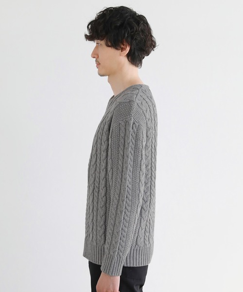 SPU（スプ）の「セミワイドシルエットケーブル編みVネックニット（ニット/セーター・メンズ・テラコッタ/ベージュ系/チャコール/モカ/ネイビー/ブラック/ブルーグレー/カーキ/ワイン/オフホワイト/杢グレー・S/M/L/XL）」の22枚目の写真