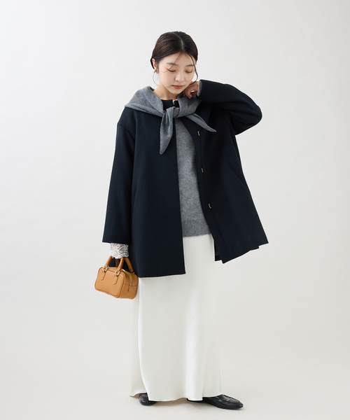 IENA(イエナ)の「シャルムビーバーAラインコート(ノーカラーコート・レディース・ブラック/サックスブルー/チャコールグレー/ベージュ・36/38)」の7枚目の写真