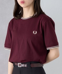 FRED PERRY（フレッドペリー）の「【FRED PERRY】TWIN TIPPED T-SHIRT フレッドペリー ティップライン ワンポイントロゴ刺繍Tシャツ M1588V（Tシャツ/カットソー）」