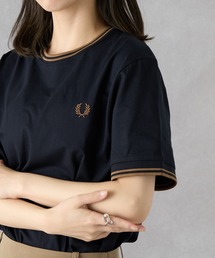 【FRED PERRY】TWIN TIPPED T-SHIRT フレッドペリー ティップライン ワンポイントロゴ刺繍Tシャツ M1588V
