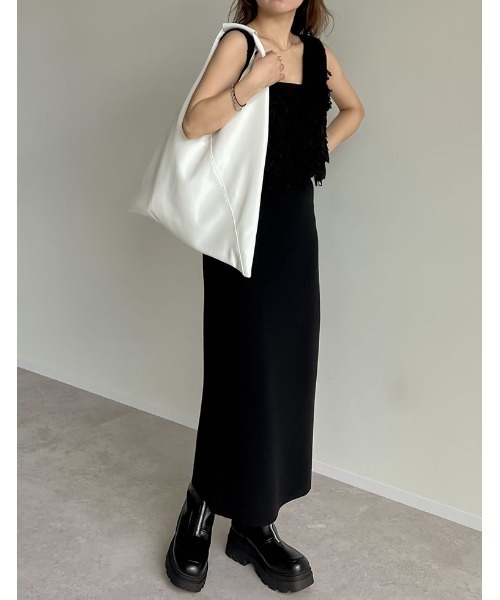 Re:EDIT（リエディ）の「[神山まりあさん着用]サンカクトートバッグ（トートバッグ・レディース・ブラック/アイボリー/グレイッシュベージュ・FREE）」の6枚目の写真