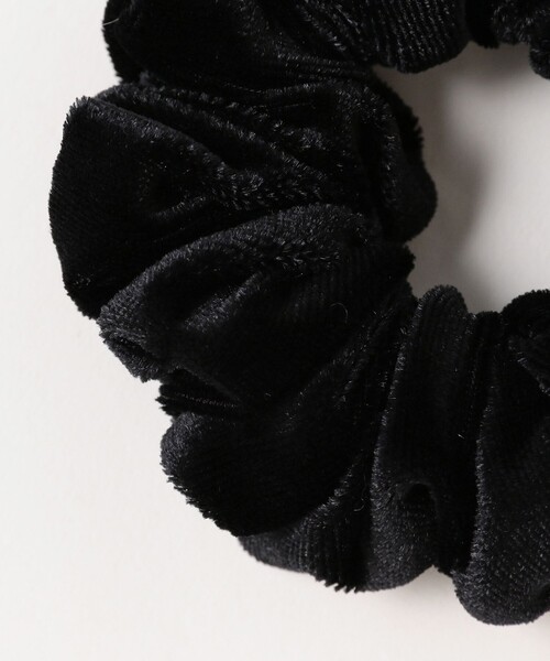 B:MING by BEAMS(ビーミングバイビームス)の「ミニ ベロア シュシュ(シュシュ・レディース・ブラック/ブラウン系その他/ピンク・ONE SIZE)」の4枚目の写真