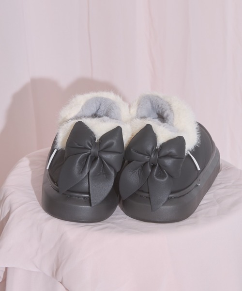 tocco closet（トッコ　クローゼット）の「【ZOZO限定】リボンファースノーブーツ（ブーツ・レディース・ブラック/アイボリー・M/L）」の8枚目の写真