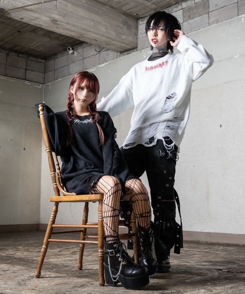 Deviants（ディビアンツ）の「ロゴグランジビッグニット（ニット/セーター・レディース・ブラック/ホワイト/ボルドー・FREE）」の5枚目の写真