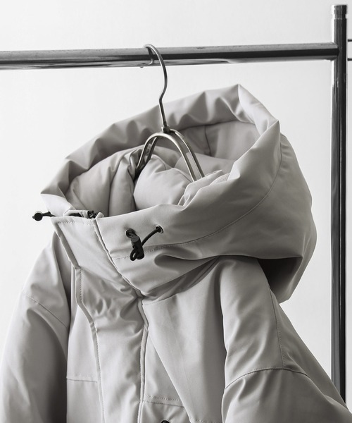 ZIP FIVE（ジップファイブ）の「【ZIP FIVE】 ボリューム ファイバーダウン 中綿 マウンテン ジャケット 撥水 / 防風 / アウター（ダウンジャケット/コート・メンズ・ホワイト/ブラック/グレー/チャコール・MEDIUM/LARGE/X-LARGE）」の6枚目の写真