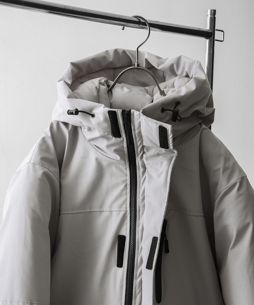 ZIP FIVE（ジップファイブ）の「【ZIP FIVE】 ボリューム ファイバーダウン 中綿 マウンテン ジャケット 撥水 / 防風 / アウター（ダウンジャケット/コート・メンズ・ホワイト/ブラック/グレー/チャコール・MEDIUM/LARGE/X-LARGE）」の9枚目の写真