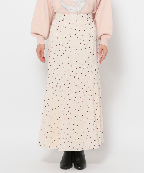 mysty woman(ミスティウーマン)の「ハートプリントマーメイドスカート 252080(スカート・レディース・アイボリー/ブラック・FREE)」の7枚目の写真