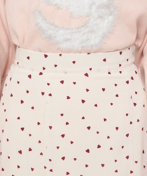 mysty woman(ミスティウーマン)の「ハートプリントマーメイドスカート 252080(スカート・レディース・アイボリー/ブラック・FREE)」の4枚目の写真