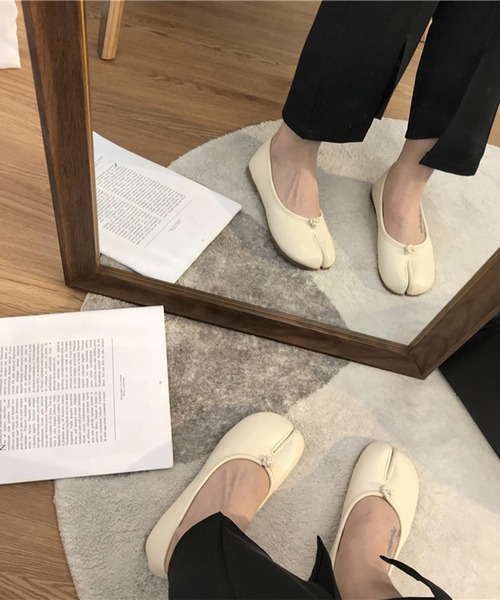 Lace Ladies（レースレディース）の「ソリッドカラー レザー調 ベーシック 足袋 パンプス（パンプス・レディース・ブラック/アイボリー/ベージュ/ブラウン・22.5cm/23cm/23.5cm/24cm/24.5cm/25cm）」の17枚目の写真