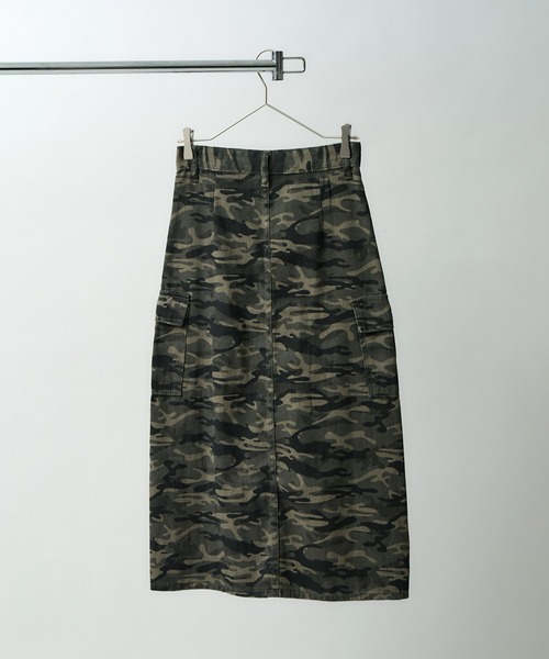 tinkerend(ティンカーエンド)の「Camouflage Slit Denim Skirt / カモフラージュ柄スリットデニムスカート(スカート・レディース・カモフラージュ・2/1)」の4枚目の写真