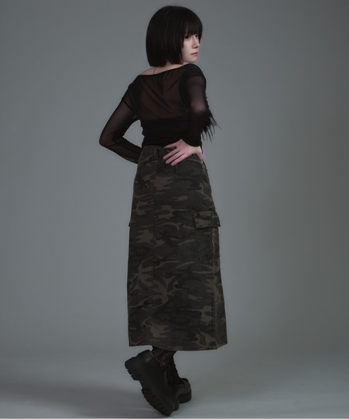 tinkerend(ティンカーエンド)の「Camouflage Slit Denim Skirt / カモフラージュ柄スリットデニムスカート(スカート・レディース・カモフラージュ・2/1)」の14枚目の写真