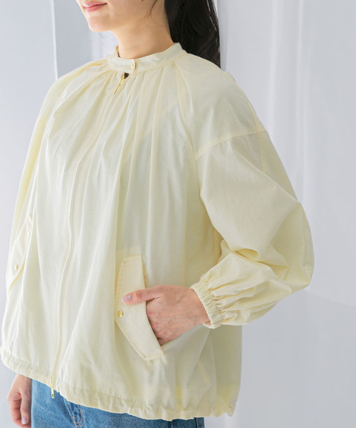 URBAN RESEARCH ROSSO WOMEN（アーバンリサーチ　ロッソ）の「ギャザーボリュームブルゾン（ブルゾン・レディース・オフホワイト/ブラック/ライトカーキ・FREE）」の18枚目の写真