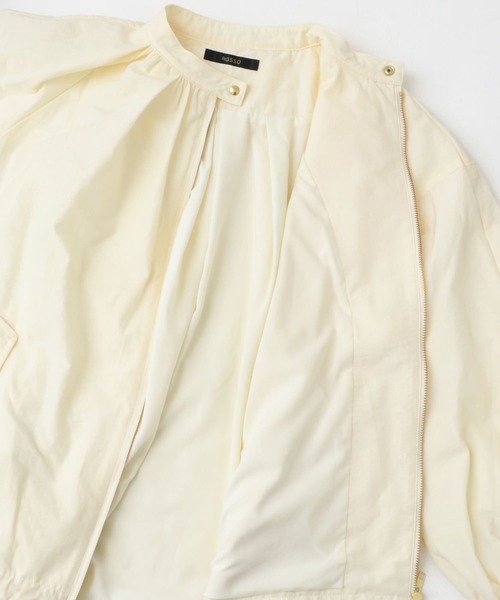 URBAN RESEARCH ROSSO WOMEN（アーバンリサーチ　ロッソ）の「ギャザーボリュームブルゾン（ブルゾン・レディース・オフホワイト/ブラック/ライトカーキ・FREE）」の7枚目の写真