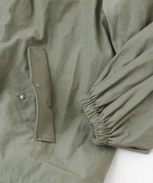 URBAN RESEARCH ROSSO WOMEN（アーバンリサーチ　ロッソ）の「ギャザーボリュームブルゾン（ブルゾン・レディース・オフホワイト/ブラック/ライトカーキ・FREE）」の12枚目の写真