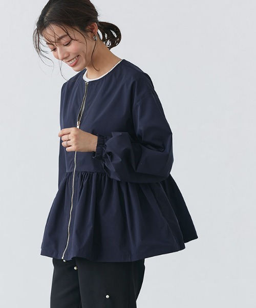 Pierrot（ピエロ）の「ヘムフレアノーカラーブルゾン（ブルゾン・レディース・ベージュ/ネイビー/ベージュ系その他/ブラック・M/S/L/LL）」の5枚目の写真