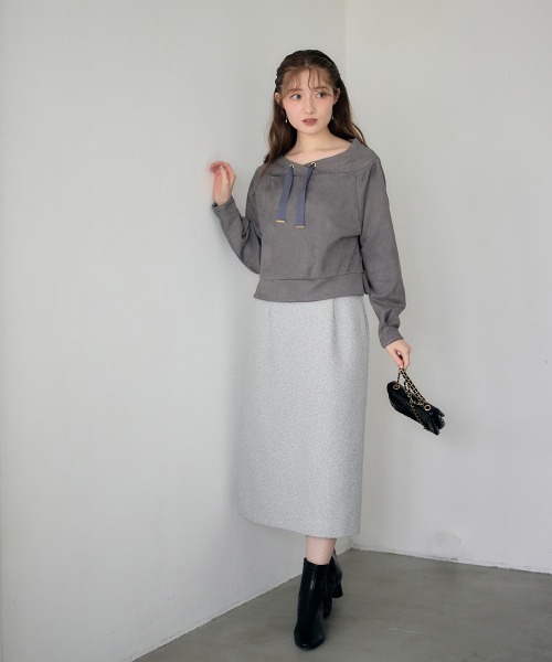 12Twelve Agenda（トゥエルブ　アジェンダ）の「フェイクスエードフード風プルオーバー（Tシャツ/カットソー・レディース・グレイッシュベージュ/ピンク/チャコールグレー・M）」の6枚目の写真