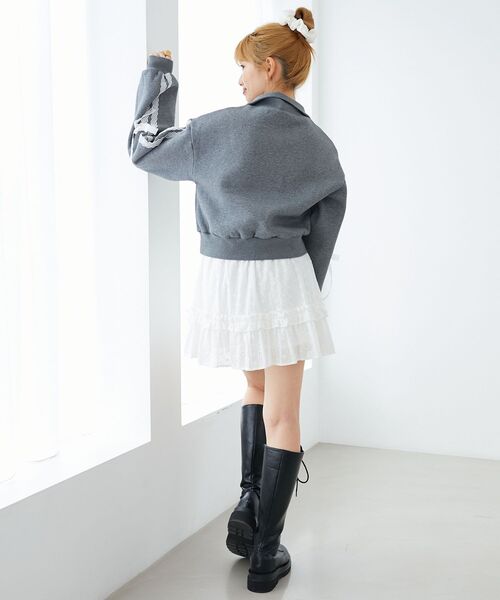 MAJESTIC LEGON（マジェスティックレゴン）の「レースリボンショート裏起毛スウェット（スウェット・レディース・アイボリー/グレー/チャコールグレー・MEDIUM）」の21枚目の写真